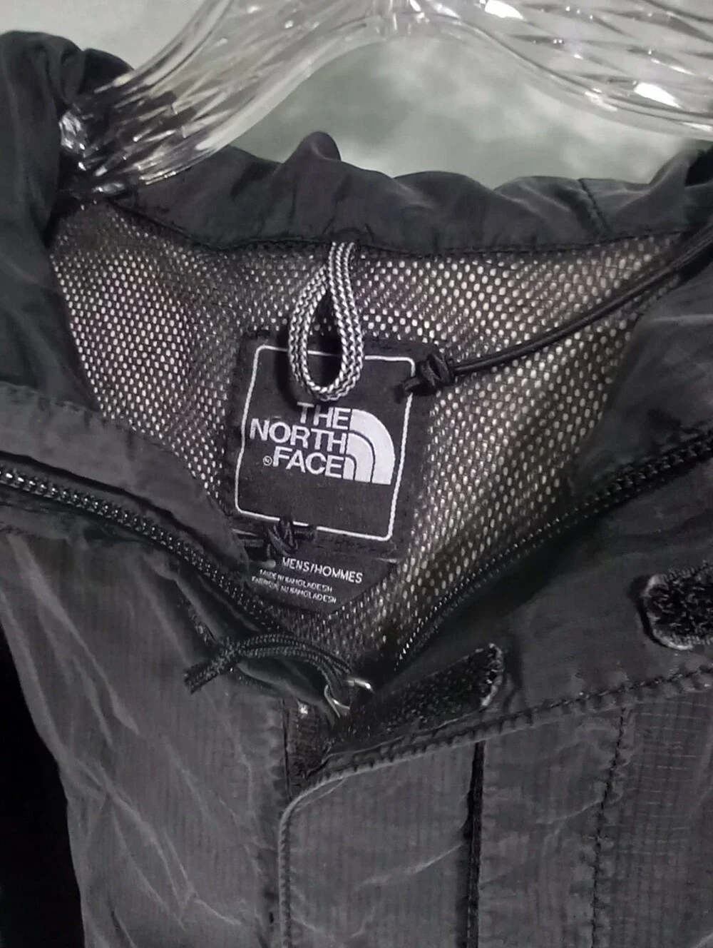 The North Face Men's Black Hyvent Hooded Windbreaker Jacket Size L